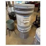 Storm Coat 2 bucket exterior paint 1 white 1 gray