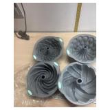 New set of 4 silicone Bundt Pans