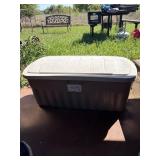 Rubbermaid Large tote with Lid and contents- toys
