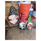 Tin gnomes
