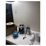 Grandpappy deep fryer, Mini Bundt cake maker,