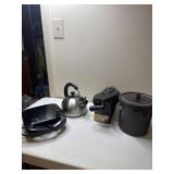 Snack maker, tea kettle, Bella Waffle maker & ice