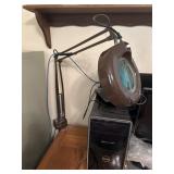 Magnifying lamp