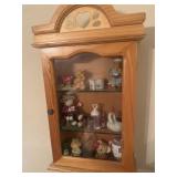 Knick knack self and contents
