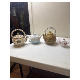 4 teapots