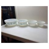 Vintage PYREX Butterprint Amish Nesting Bowls