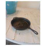 Lodge cast iron skillet