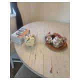 Cardinal tea set broke , pig bank and misc