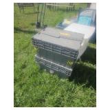 2 folding lid totes