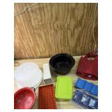 Cake taker, granite collinder Tupperware, freezer