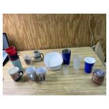 Coffee mugs, glasses dish- vintage 2 Simplicity