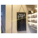 Memo Board w/ Clip & hooks