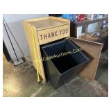 Commercial Trashcan with Trash Can Cover