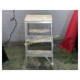 Step Stool - Metal - 2 Steps - foldable 28" T