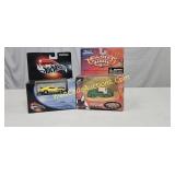 Die Cast Metal - 1:64 Hot Wheels 1970 Ford