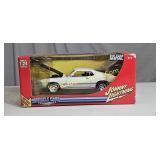 Die Cast Metal - 1:24 Johnny Lightning 1969 Ford