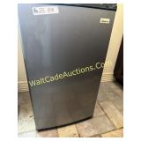 Magic Chef Mini Fridge, 18 in Wide, 2.9 in Tall,