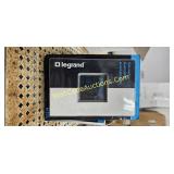 1-Gang Wall Plate, Legrand Glass White(4)