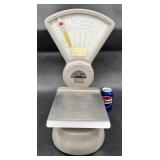 Vintage Pitney Bowes Postage Scale #S-103
