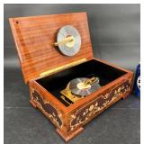 Rare Wooden Reuge Swiss Disc Music Box w Discs