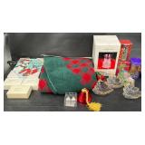 Christmas Decor Lot ï¿½ Wall Art, Vase, Ornaments +