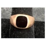 Menï¿½s 8KT Gold Ring w Amber Stone