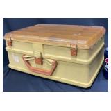 Plano Over & Under Tackle Box w Lures, Extras Plano Over & Under Tackle Box w Lures, Extras
