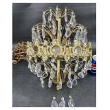 Chandelier w Crystals & Ornate Details, Works