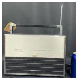 Vntg 1970�s Triumph Solid State Multi-Band Radio Vntg 1970�s Triumph Solid State Multi-Band Radio