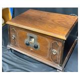 Vintage Airline Model AC7-C Wood Tube Radio