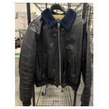 Menï¿½s Genuine Leather Jacket w Lining Size 42