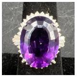 18KT White Gold Womenï¿½s Amethyst Ring