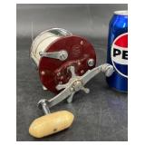 Vntg Penn Peer Model 309 Level Wind Fishing Reel