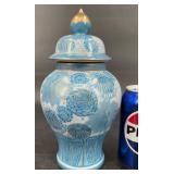 Blue & Gold Japanese Ginger Jar w Lid