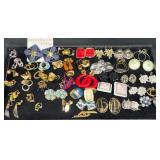 Assorted Fashion Earrings w Bold Designs