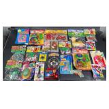 Novelty Toys Lot ï¿½ Figurines & Play Sets +