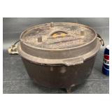 Lewis & Clark Cast Iron Camp Chef Dutch Oven