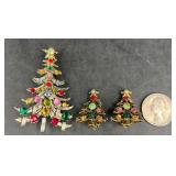 3 Christmas Tree Brooch & Earrings Hollycraft