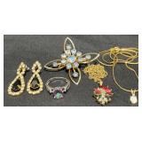Vintage Jewelry Lot ï¿½ Ring,ï¿½ Rhinestone Brooch +