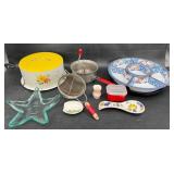 Vintage Lot Kitchenware ï¿½ Pyrex & More