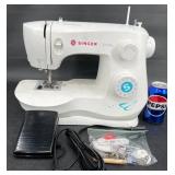 Singer Simple Sewing Machine w Accessories Works