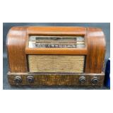 Vintage 1940ï¿½s Philco 42-340 Wooden Tube Radio