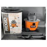 New Ridgid 6-Gallon Wet/Dry Vac w Accessories