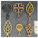 6 Assorted Vintage Decorativeï¿½Trivets