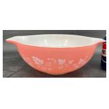 Vntg Pyrex Pink Gooseberry Cinderella Mixing Bowl