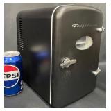 Frigidaire 6-Pack Mini Refrigerator, Works