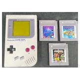 Vntg Nintendo Game Boy & 3 Games Works  Mario+