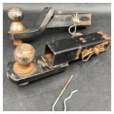 2 Trailer Hitches w Balls 2"