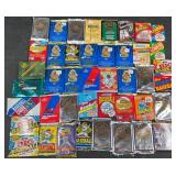 Lot Sealed Packs of Baseball Cards  Topps,