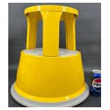 New Fastenal 17' Mobile Step Stool w Casters